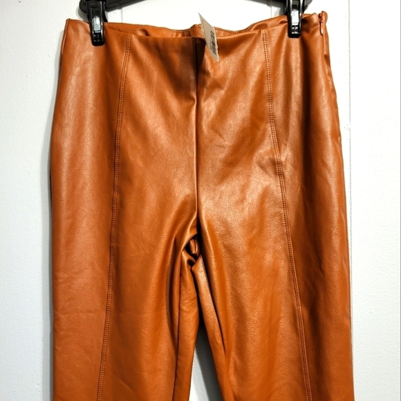 Versona NWT Faux Leather pants camel, size small - Picture 5 of 12